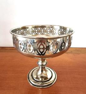 Elegante Tazón con Pedestal Plateado, Ideal para Decoración Moderna del Hogar, Centro de Mesa, Encimera de Cocina y Adorno para Comedor, de la India - Product Image 1