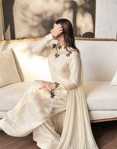 Traje Kurti Farshi Salwar de crepé para mujer, fabricado en India, con bordados de primera calidad y elegante dupatta para fiestas. - Product Image 4