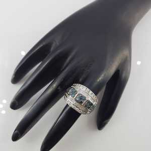 Anillo de Compromiso y Boda con Diamantes Naturales Blancos y Azules de Corte Redondo y Baguette de 2.74 Ct para Mujer, Plata de Ley 925, Venta al Por Mayor - Product Image 4