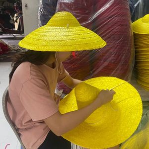 หมวกทรงซอมเบรโรแบบมีปอมปอมสีขาว ปรับขนาดได้ เหมาะสำหรับผู้ใหญ่ทุกเพศ ใช้ในงานปาร์ตี้ - Product Image 5