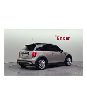 MINI Cooper Classic Plus 2022, 29 391 km, conduite à gauche, normes Euro V, sièges en cuir, caméra de recul - Product Image 2