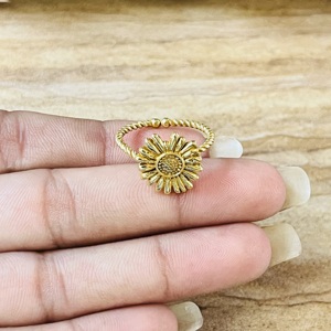 2026 Latest Design <b>Sunflower</b> Statement <b>Ring</b> Floral Brass <b>Rings</b> For Women 18k Gold Plated Twisted Band Dainty Wholesale/OEM/ODM - Product Image 2