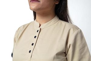 Ensemble d'uniformes médicaux unisexes personnalisés et tendance à manches courtes pour l'été, avec imprimé dessiné à la main, style jogger - Product Image 2