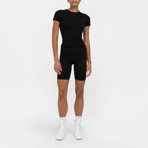 T-shirt tricoté noir uni à manches courtes et col rond pour femme, coupe ajustée, respirant, anti-humidité, style sportif et streetwear, vente en gros - Product Image 3