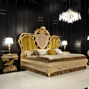 Juego de Dormitorio King Size de Lujo Estilo Francés con Diseño de Mariposa, Muebles de Dormitorio para Apartamento en Madera de Caoba Sólida con Acabado en Oro Antiguo - Product Image 1