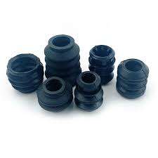 Composants en caoutchouc de qualité supérieure pour remplacer les protections de pinces d'étrier usées, qui protègent les broches des impuretés et de l'humidité. - Product Image 3