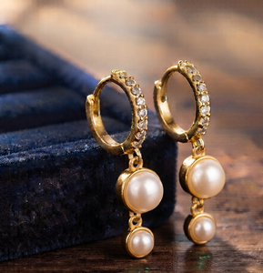 Pendientes de Aro Clásicos Chapados en Oro con Circonitas Colgantes, Joyería Certificada para Mujer, Ideales para Fiestas - Product Image 1