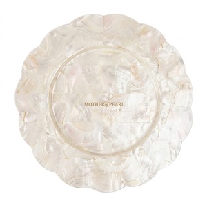จานรองแก้วมุกเปลือกหอยทรงกลมขนาด 13 นิ้ว งานฝีมือประดับเปลือกคาปิซ สำหรับตกแต่งโต๊ะงานแต่งงานและโต๊ะอาหาร - Product Image 6