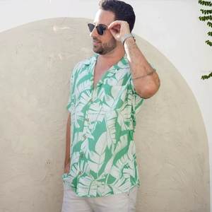 Chemise Aloha personnalisée à imprimé floral tropical en viscose, boutons en noix de coco, chemise hawaïenne pour homme, 100% rayonne, col ouvert, pour les vacances - Product Image 1