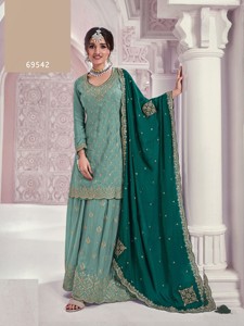 Traje Gharara Moderno Semisellado con Bordado de Lentejuelas Chinon para Bodas y Fiestas de Diwali - Product Image 2