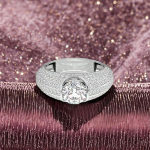 Bague de fiançailles en moissanite de haute qualité, design personnalisé, créée en laboratoire |   Argent sterling 925, serti pavé complet, classique, GIA - Product Image 1