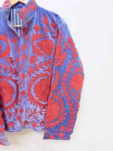 Veste en velours bleu Suzani, veste brodée, veste d'hiver, tenue de festival, veste pour femme, veste florale kashmiri, manteau court Suzani - Product Image 5