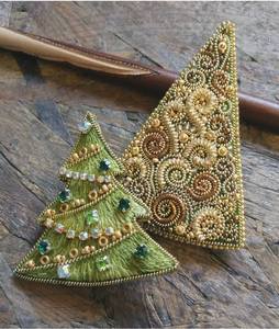 Broche décorative brodée à la main avec perles et finition haut de gamme - Product Image 4