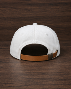 Casquette de sport unisexe à 5 panneaux avec sangle en cuir, tissu sergé 100% coton, style décontracté - Product Image 1