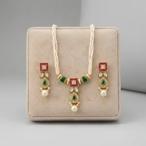 Conjunto de Collar y Aretes de Perlas de Imitación con Baño de Rodio, Estilo Clásico Indio para Novias, Joyería de Imitación para Bodas, Compromisos y Fiestas - Product Image 1