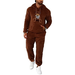 Conjunto de Sudadera con Capucha y Pantalones Deportivos Ecológicos Color Marrón para Hombre - Ropa Casual de Dos Piezas - Product Image 4