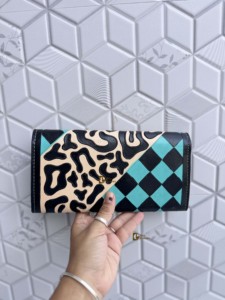 Cartera de Cuero Tallada a Mano de Alta Calidad con Diseño de Caramelo, Estilo Vintage, Impermeable, de Moda, en Oferta - Product Image 5