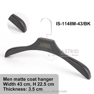Cintres en plastique PP noir flexibles et robustes Astrid 39CM avec logo personnalisé pour hôtel, motel, auberge - Product Image 4