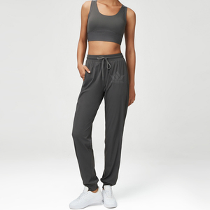 Ensemble de yoga 2 pièces noir pour femme : Crop top dos nageur à col rond et leggings taille haute sans couture, tenue de sport extensible - Product Image 5