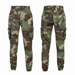 Pantalon cargo camouflage imperméable à taille haute, coupe droite, en polaire softshell personnalisé, avec logo sur mesure pour l'extérieur - Product Image 2