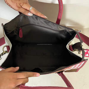 กระเป๋าโท้ทผู้หญิงรุ่นใหม่ปี 2026 ดีไซน์หรูหรา ขนาดใหญ่ จุของได้เยอะ หนังลายตารางเย็บมือ  กระเป๋าสะพายข้างลำลอง  กระเป๋าถือแบบซ่อนพกพา - Product Image 6