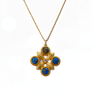 Collier chaîne à enfilage El Joyero Vintage pour femme, plaqué or 18 carats, avec pendentif cabochon en turquoise Mohave et motif trèfle - Product Image 1