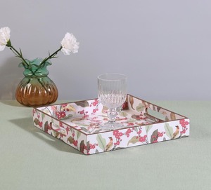 Bandeja de Servir de MDF Pintada a Mano con Diseño Floral Decorativo para Té, Café, Bocadillos y Decoración del Hogar - Product Image 2