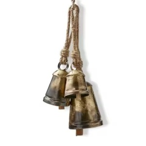 Campanas Colgantes Navideñas de Lujo, Adorno Metálico para Decoración Festiva del Hogar y Eventos - Product Image 1