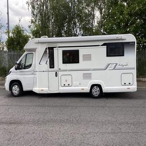 Autocaravanas de Gran Espacio y Calidad, Resistentes, para Acampar, Entrega Rápida, Compre Ahora y Disfrute de Aventuras al Aire Libre - Product Image 1