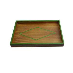 Plateau rectangulaire en bois rustique marron fait main pour la décoration de la ferme, idéal pour la restauration et l'hôtellerie, pour servir les aliments - Product Image 3