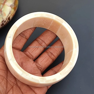 Bracelet en résine faite à la main, imperméable, couleurs mélangées, personnalisable (couleurs et logo), design élégant et tendance, unisexe, pour affaires et mode - Product Image 3