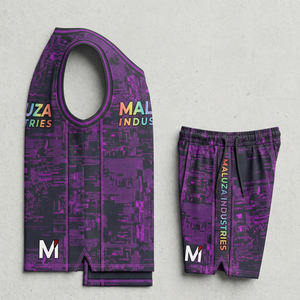 Ensemble de maillot et short de basketball sublimé léger, personnalisé avec logo, nom et numéro de l'équipe, tenue de basketball professionnelle - Product Image 4