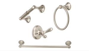 Ensemble d'accessoires de salle de bain classiques de fabrication indienne, 4 pièces, avec porte-serviettes de 24 pouces, finition nickel satiné, disponible à la vente - Product Image 4