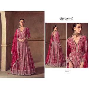 Robe Anarkali de luxe Sayuri Designer Riay en tissu Chinon véritable avec de riches broderies pour les occasions de mariage et festives - Product Image 5