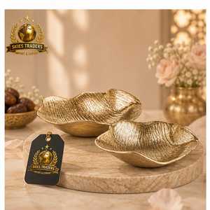 Bol à pieds en laiton martelé, bol à fruits en métal cannelé, centre de table de luxe, finition or antique, vaisselle décorative - Product Image 4