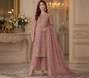 ชุดแต่งงานสีชมพูปักลายลูกไม้ยาวกรอมพื้น แขนยาว แบบ Anarkali ชุดเจ้าสาวปากีสถาน พร้อมผ้าคลุมไหล่สำหรับผู้หญิง - Product Image 1