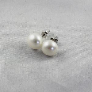 Pendientes de Plata S925 con Perlas Grandes para Mujer, Alta Calidad, Diseño Redondo Plano y Simple, Pendientes Completos con Diseño Dominante - Product Image 1