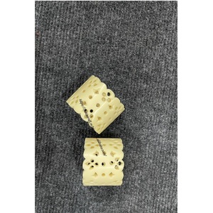 Juego de 4 Anillos para Servilletas, Elegantes y Clásicos, de Resina Ecológica, Decoración de Mesa para Fiestas y Cenas - Product Image 1