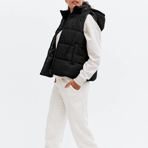 Trending Women's <b>Hooded</b> Puffer Vest Solid Color Zipper Closure Casual Outerwear Windproof Polyester Filling Regular Length - Product Image 6