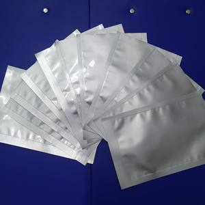 Sachets de Retort Personnalisés à Logo, Origine Vietnam, Résistance 131°C, Transparents, pour Scellage Sous Vide, Congélation et Micro-ondes (Saucisses) - Product Image 4