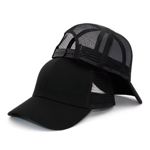 Casquette de baseball tendance personnalisée à 6 panneaux en maille, noire unie, ajustable, respirante, décontractée, printemps-été, pour adulte, style snapback - Product Image 1