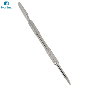 Pousse-cuticules professionnel en acier inoxydable de qualité salon, avec poignée texturée antidérapante et haute performance pour le soin des ongles - Product Image 4