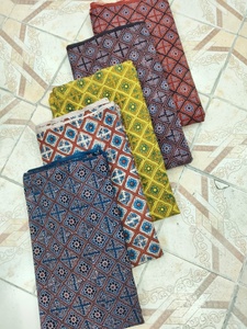 Tissu en coton de luxe 60x60 ajrakh imprimé à la main, doux et respirant, pour vêtements ethniques, fournisseur en gros pour l'exportation - Product Image 5