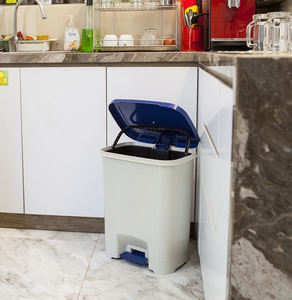 Poubelle à pédale multicolore en PP de 25 L, de haute qualité, écologique, pour la maison - Product Image 3