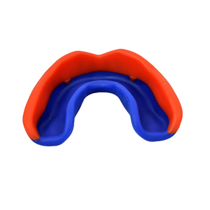 Nouveau design 2026 – Protège-dents de boxe MMA en caoutchouc/silicone durable noir/blanc pour la protection des dents et des gencives - Product Image 3
