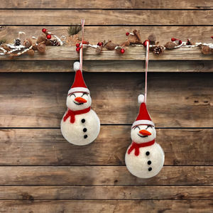 ของตกแต่งคริสต์มาสมนุษย์หิมะทำจากผ้าขนสัตว์ทำด้วยมือ - Product Image 4