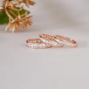 Magnifique ensemble de trois alliances éternité en or rose serties de moissanite, élégantes pour femme, cadeau d'anniversaire - Product Image 6