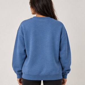 Sudadera de cuello redondo con letras universitarias multicolor azul polvoriento para mujer, de manga larga, oversize, con logo personalizado, al por mayor - Product Image 3