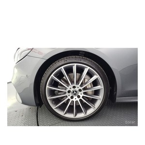 เมอร์เซเดส-เบนซ์ อี-คลาส อี300 4MATIC AMG ไลน์ ปี 2020 ระยะทาง 67,771 กม. เกียร์อัตโนมัติ พวงมาลัยซ้าย เบาะหนัง มาตรฐานไอเสียยูโร 5 ด้านหลัง - Product Image 5