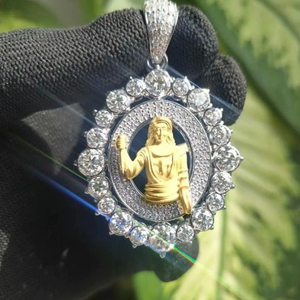 Colgante de Jesús con Incrustaciones de Moissanita, Plata de Ley 925, Colgante de Diamantes Personalizado y Otra Joyería de Diamantes - Product Image 1